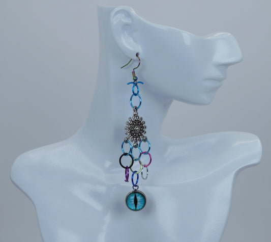 Pendant Chandelier Earring With Cat Eye