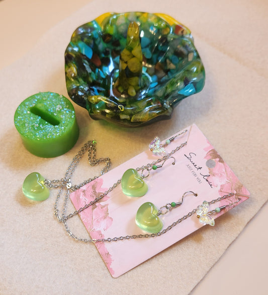 Nature's Shades of Green Resin Jewelry Dish set